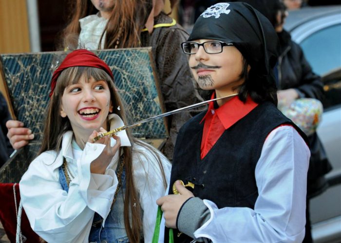 Tra pirati e dalmata sfila il carnevale astigiano