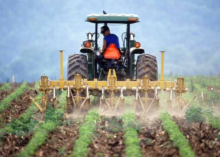 trattore-lavoro-e1533647453618