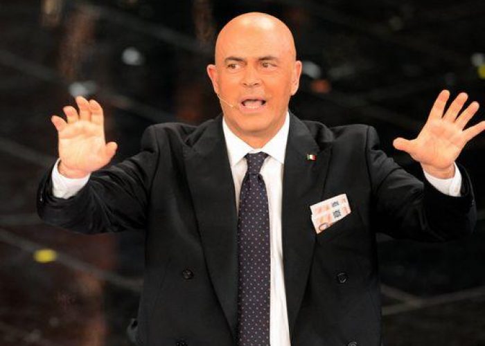 Tv/ Crozza su Facebook: Perchè continuate a vedermi il venerdì?