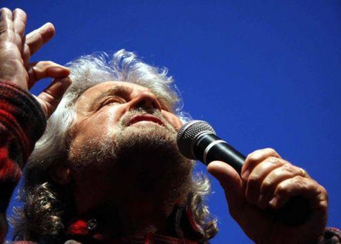 Tv/ Grillo: Privatizzare 2 reti Rai,rivedere concessioni private