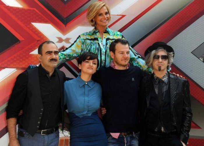 Tv/ Nel secondo live di "X Factor" fuori Akmé, entra Alessandro