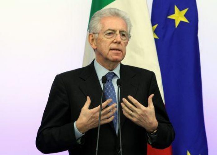 Ue/ Monti: Svalutazione euro? Non è tabù, ma impraticabile