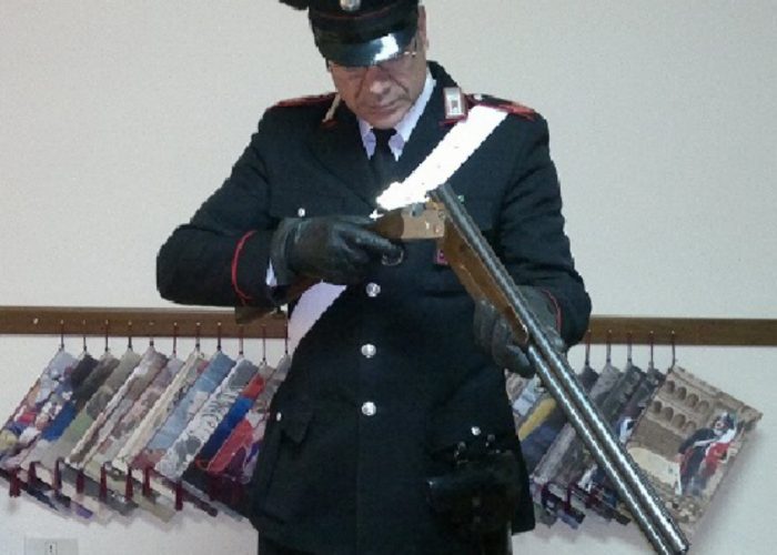 Un arsenale illegale in casa,arrestato 37enne di Viarigi
