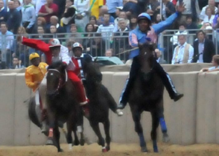 «Una fatalità la morte del cavallo»Palio, parla Massimo Coghe