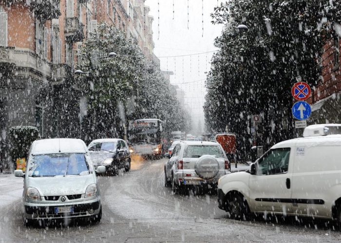 Una nevicata da 130mila euroLe scuole restano aperte ad Asti