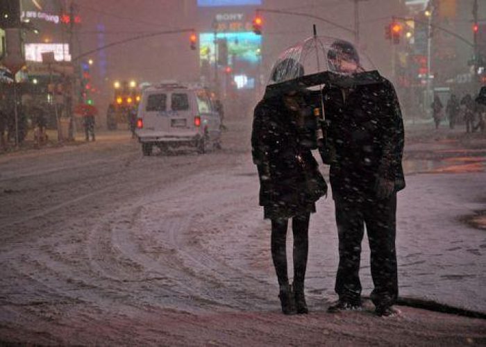 Usa/ A NY la prima vittima Nemo, tempesta neve diretta al largo