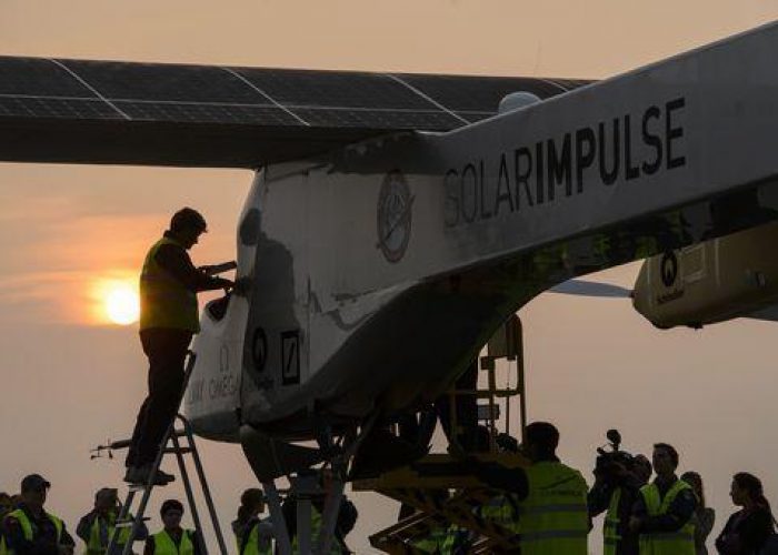 Usa/ Aereo "Solar Impulse" arriva ad aeroporto Phoenix, Arizona