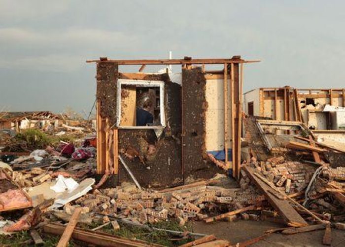 Usa/ Oklahoma City travolta dal peggior tornado della sua storia