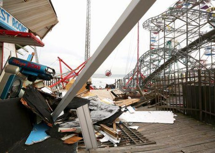 Usa/ Ottovolante distrutto da Sandy diventa attrazione turistica