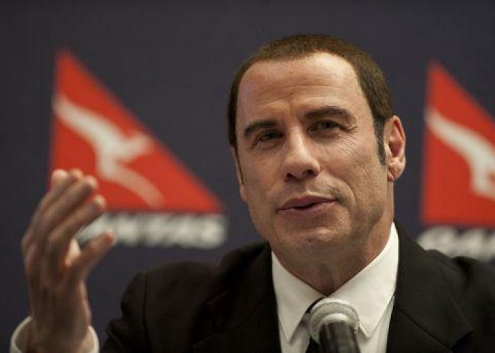 Usa/ Pilota ex "fidanzato" Travolta fa causa a legali star