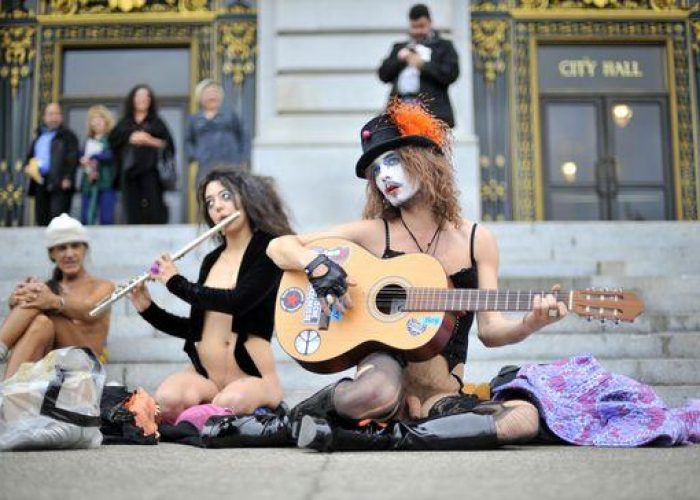 Usa/ San Francisco vieta il nudismo nelle strade