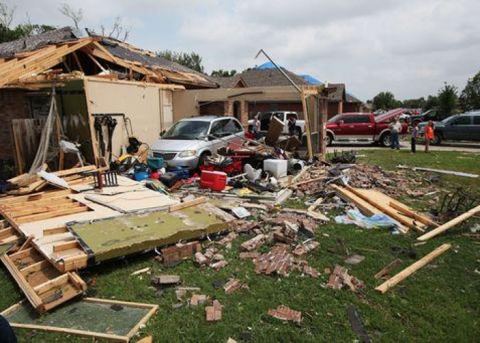 Usa/ Tornado in Texas: ancora 7 dispersi, 6 i morti accertati