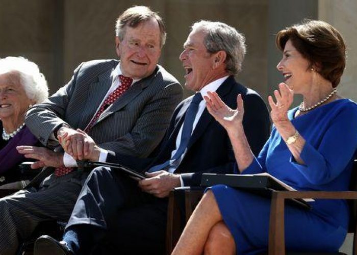 Usa/ Tutti per Bush: da Obama a Berlusconi per il nuovo museo