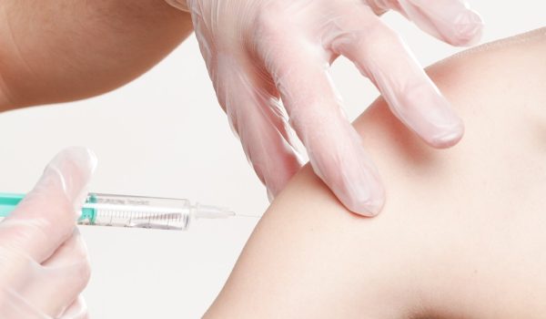 vaccination-2722937_960_720