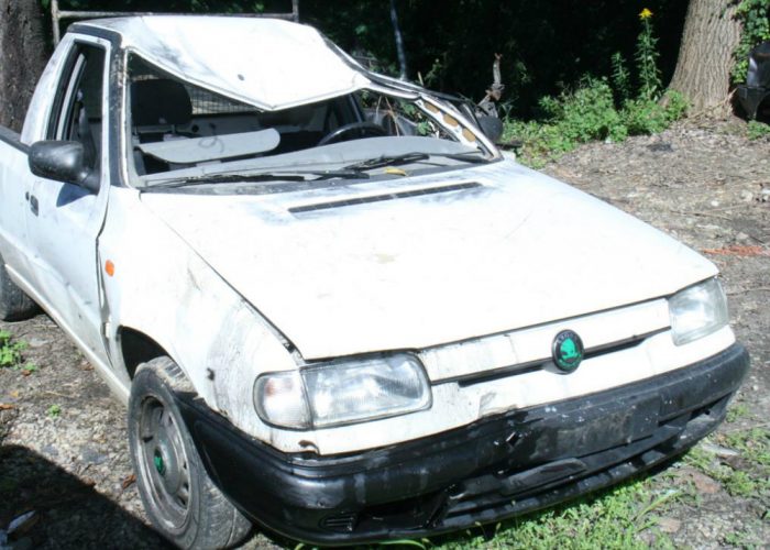 Vicino al pickup rubato un registratore di cassa