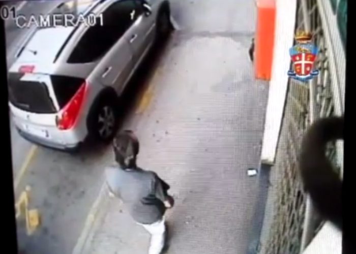 VIDEO - L'assassino di Maria Luisaripreso poco prima di uccidere