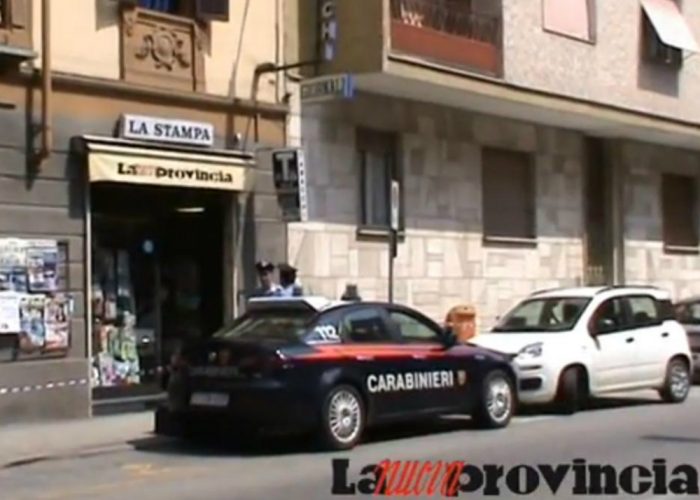 VIDEO - Tabaccaia accoltellata ad Asti, è grave