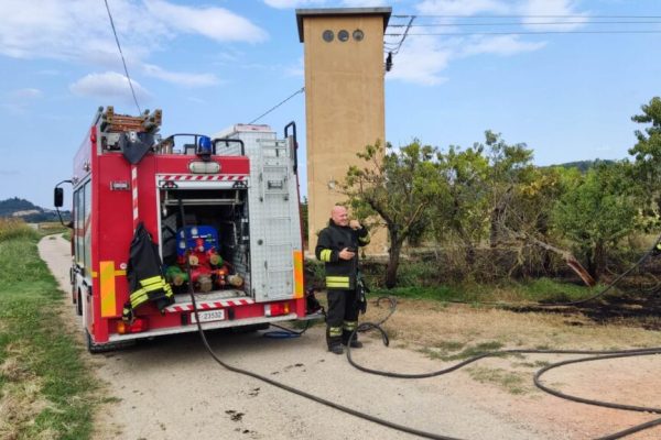 vigili del fuoco incisa