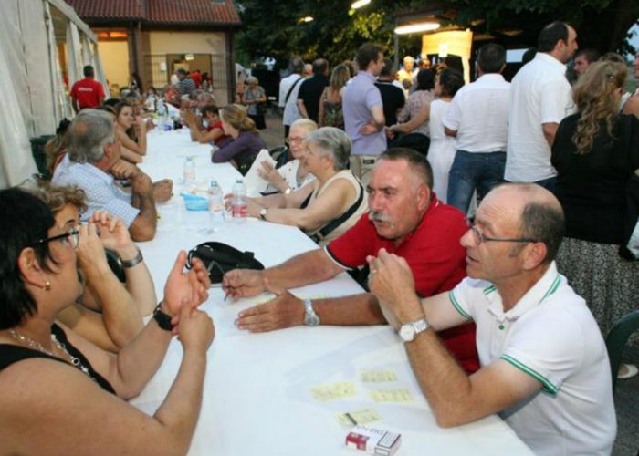 Vinchio, S.Damiano, Frinco: ultimi balliAnteprima di "Batman" ad Asti e Nizza