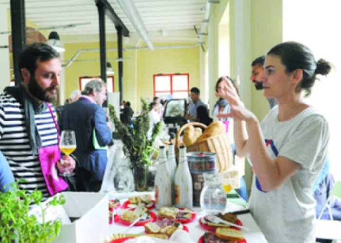 Vinissage dà spazio agli aperitivi "canaposi"