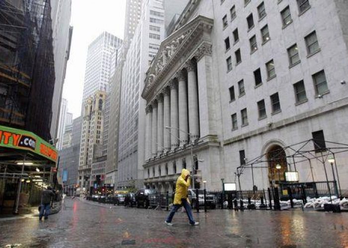 Wall Street/Stop a scambi per uragano Sandy, prima volta da 2001