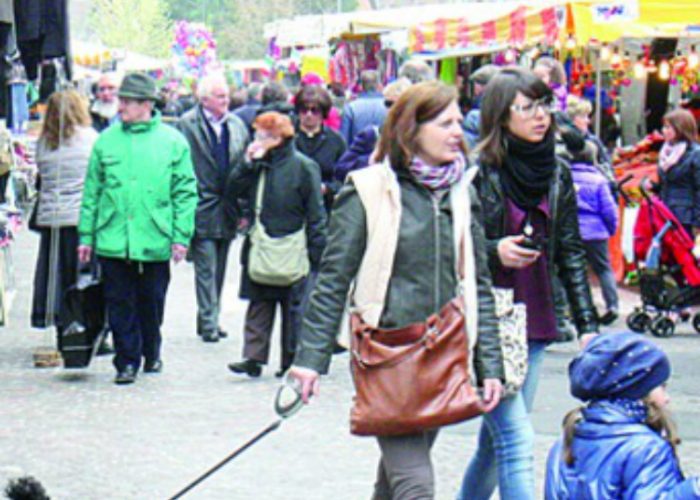 Weekend a passeggio tra bancarelle, fiori e "lezioni di tajarin"