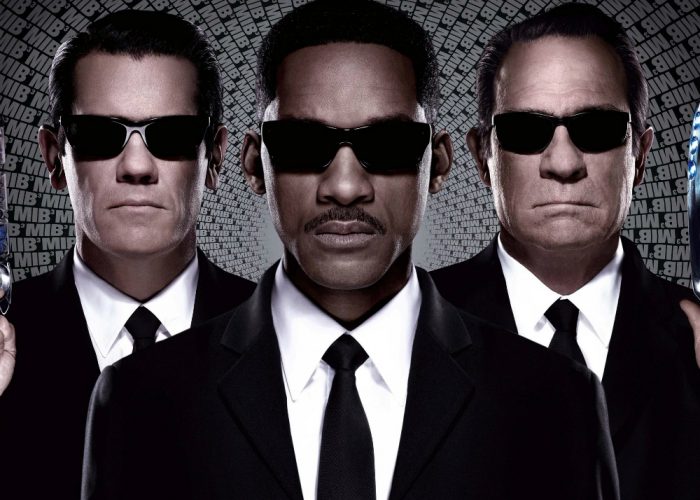 Will Smith contro i criminali alieni"Men in black 3" stasera al Michelerio